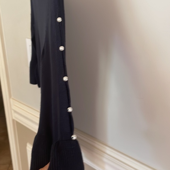 Lilly Pulitzer lightweight 3/4 sweater w bell sleeves & Pearl accent Never worn - Picture 4 of 8